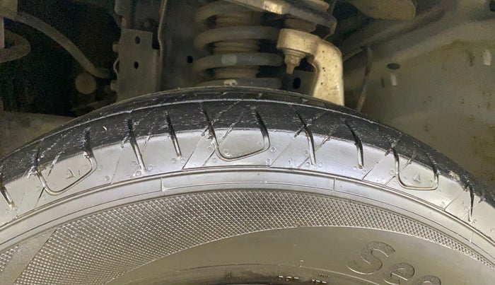 2018 Mahindra MARAZZO M4 8 STR, Diesel, Manual, 84,331 km, Left Front Tyre Tread