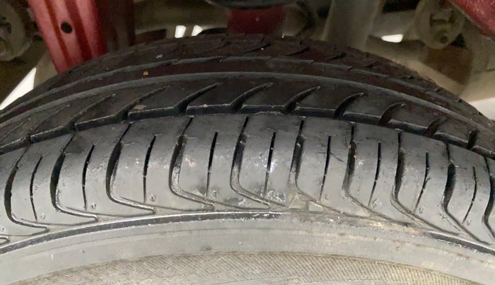 2010 Maruti Alto LXI, Petrol, Manual, 24,809 km, Right Rear Tyre Tread