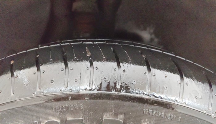 2015 Hyundai Creta SX PLUS 1.6 PETROL, Petrol, Manual, 58,703 km, Right Rear Tyre Tread