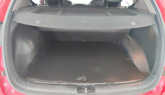 2015 Hyundai Creta SX PLUS 1.6 PETROL, Petrol, Manual, 58,703 km, Boot Inside