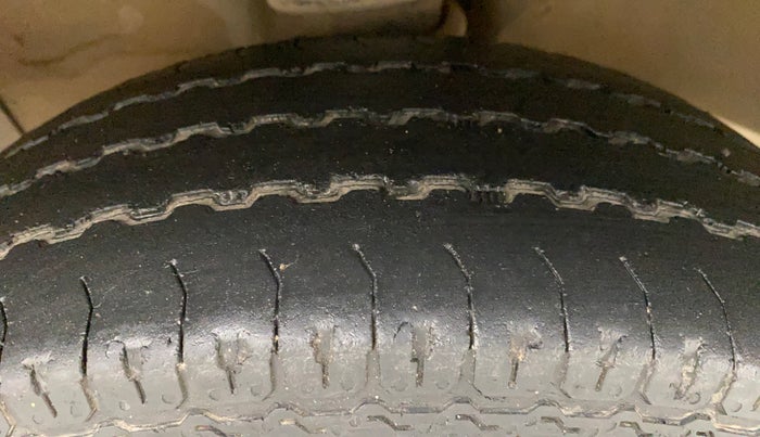 2016 Maruti OMNI E 8 STR, Petrol, Manual, 52,457 km, Right Front Tyre Tread