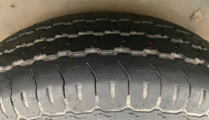 2016 Maruti OMNI E 8 STR, Petrol, Manual, 52,457 km, Right Rear Tyre Tread