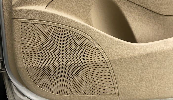 2016 Hyundai Eon ERA PLUS (O), Petrol, Manual, 20,526 km, Speaker