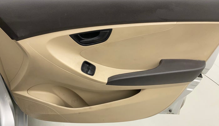 2016 Hyundai Eon ERA PLUS (O), Petrol, Manual, 20,526 km, Driver Side Door Panels Control