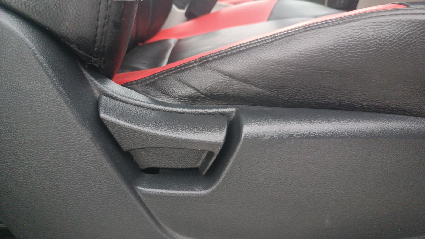 2019 Mahindra XUV300 W6 1.5 DIESEL, Diesel, Manual, 72,584 km, Driver Side Adjustment Panel