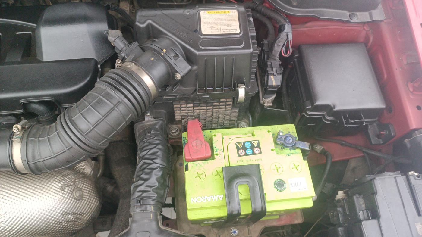 2019 Mahindra XUV300 W6 1.5 DIESEL, Diesel, Manual, 72,584 km, Engine View - Left