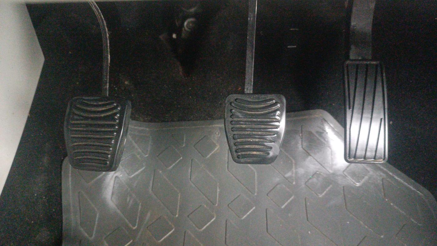 2019 Mahindra XUV300 W6 1.5 DIESEL, Diesel, Manual, 72,584 km, Pedals