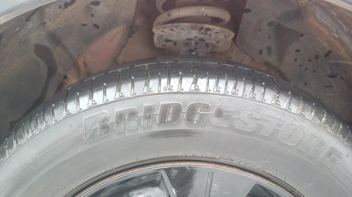 2019 Mahindra XUV300 W6 1.5 DIESEL, Diesel, Manual, 72,584 km, Left Front Tyre Tread