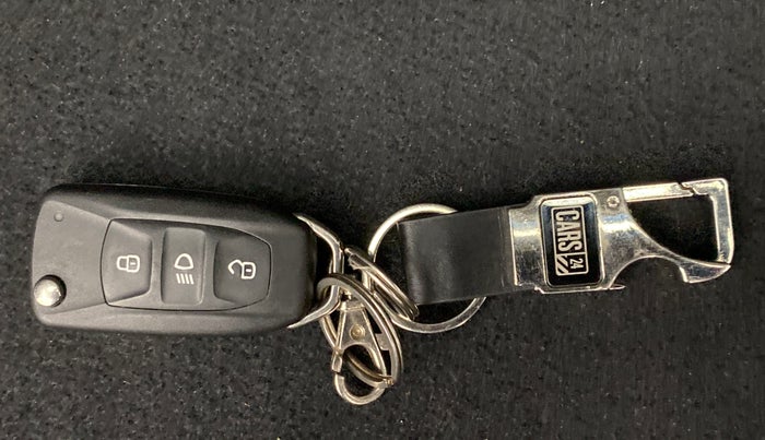 2019 Tata NEXON XM 1.2, Petrol, Manual, 15,281 km, Key Close Up