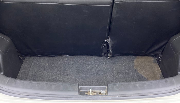 2016 Maruti Swift VXI, Petrol, Manual, 52,900 km, Boot Inside