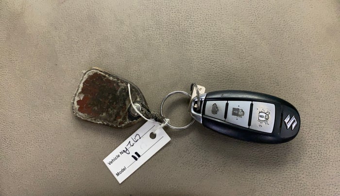 2017 Maruti Ciaz ZXI+, Petrol, Manual, 40,334 km, Key Close Up