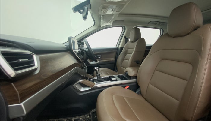 2021 Tata Harrier XZA PLUS, Diesel, Automatic, 15,213 km, Right Side Front Door Cabin