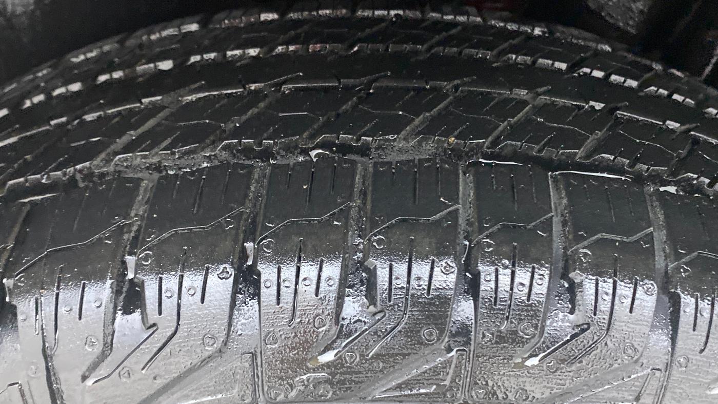2021 Tata Harrier XZA PLUS, Diesel, Automatic, 15,213 km, Right Rear Tyre Tread