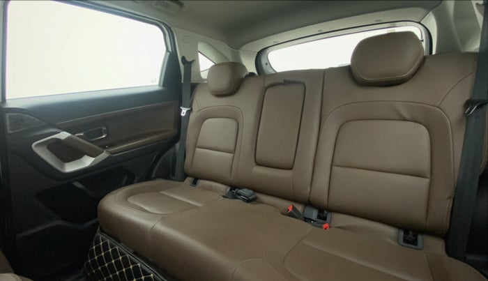 2021 Tata Harrier XZA PLUS, Diesel, Automatic, 15,213 km, Right Side Rear Door Cabin