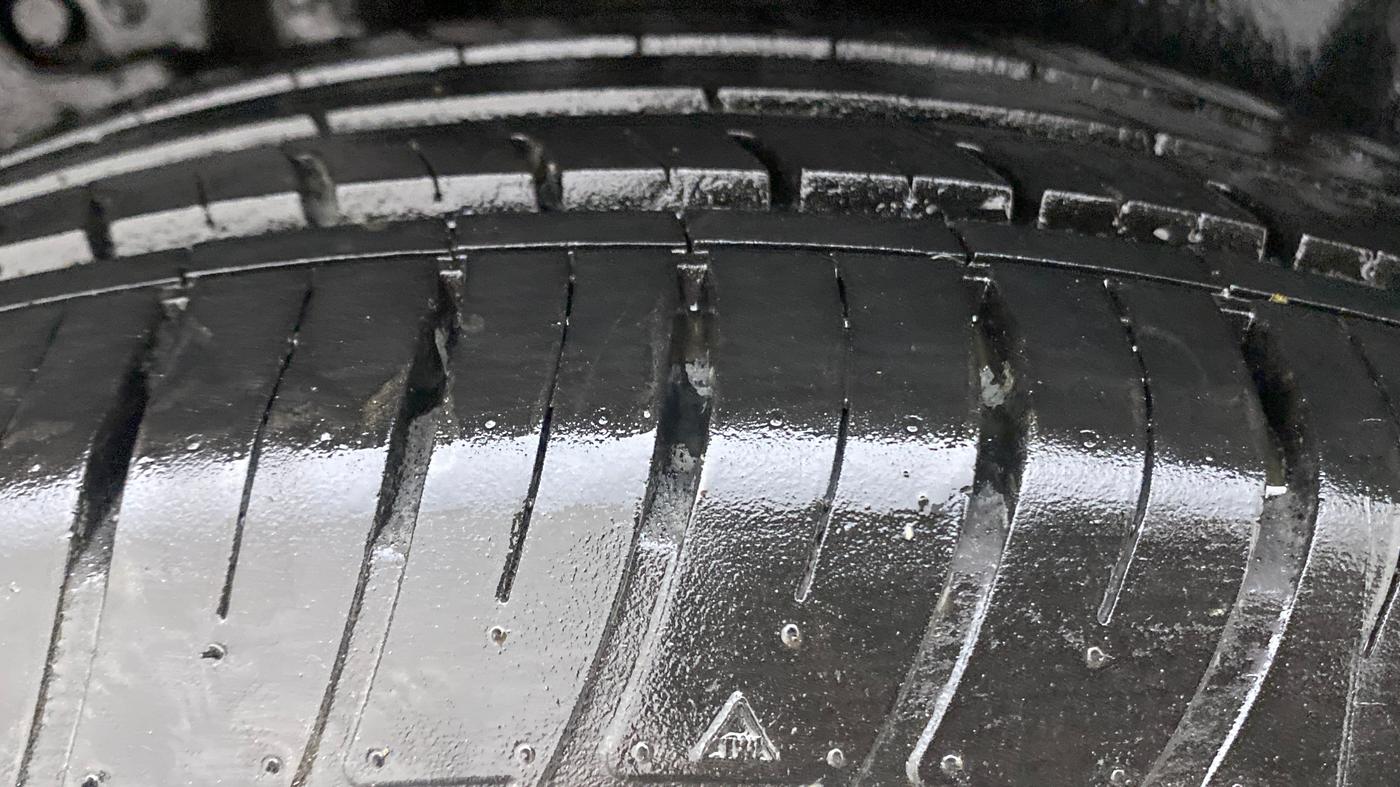 2021 Tata Harrier XZA PLUS, Diesel, Automatic, 15,213 km, Left Rear Tyre Tread