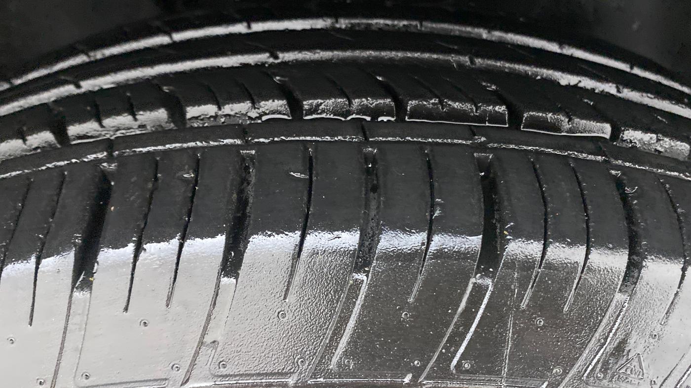 2021 Tata Harrier XZA PLUS, Diesel, Automatic, 15,213 km, Right Front Tyre Tread
