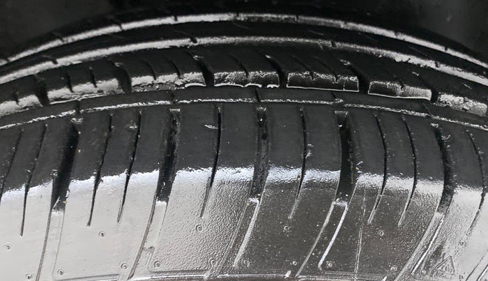 2021 Tata Harrier XZA PLUS, Diesel, Automatic, 15,213 km, Right Front Tyre Tread