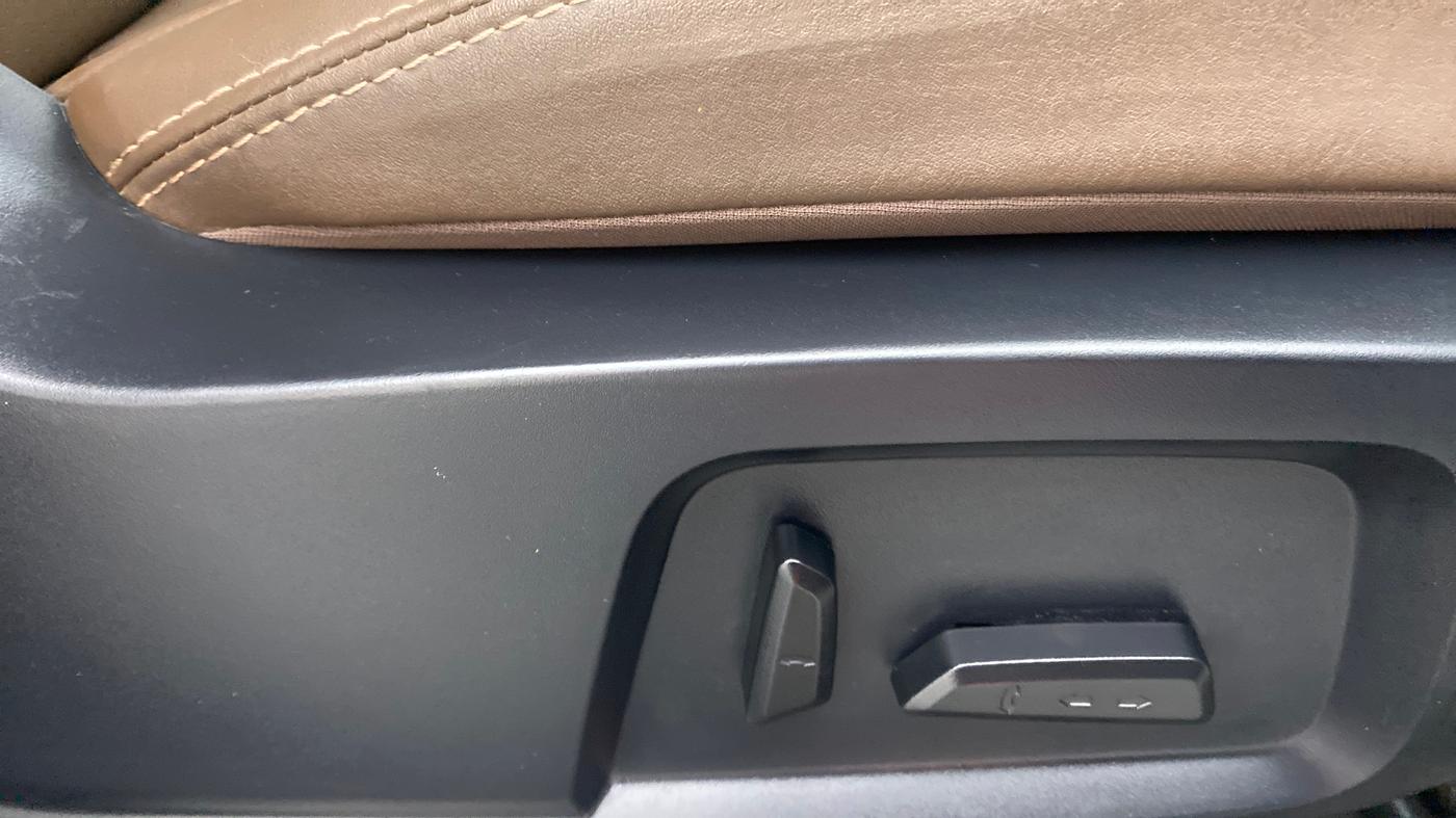 2021 Tata Harrier XZA PLUS, Diesel, Automatic, 15,213 km, Driver Side Adjustment Panel