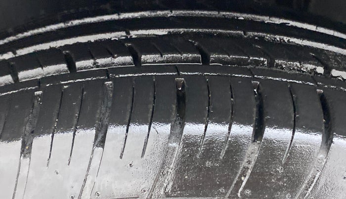 2021 Tata Harrier XZA PLUS, Diesel, Automatic, 15,213 km, Left Front Tyre Tread