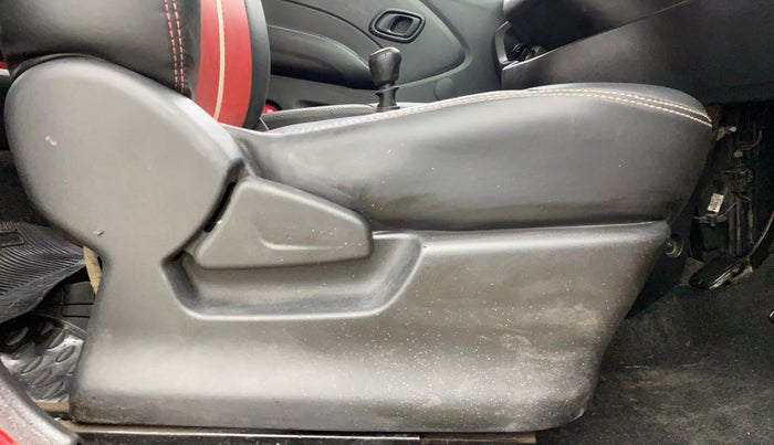 2017 Datsun Redi Go T(O) 0.8L LIMITED EDITION, Petrol, Manual, 68,431 km, Driver Side Adjustment Panel