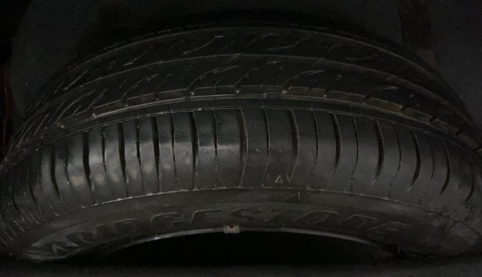 2016 Mahindra Kuv100 K4 6 STR, CNG, Manual, 49,693 km, Spare Tyre