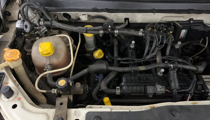 2016 Mahindra Kuv100 K4 6 STR, CNG, Manual, 49,693 km, Engine View - Right