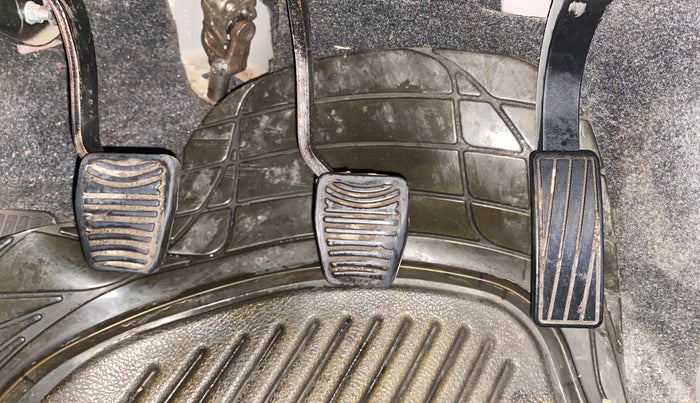 2016 Mahindra Kuv100 K6 5 STR, Petrol, Manual, 12,659 km, Pedals