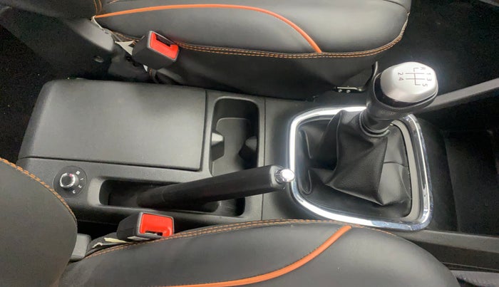 2021 Renault TRIBER RXZ, Petrol, Manual, 40,007 km, Gear Lever