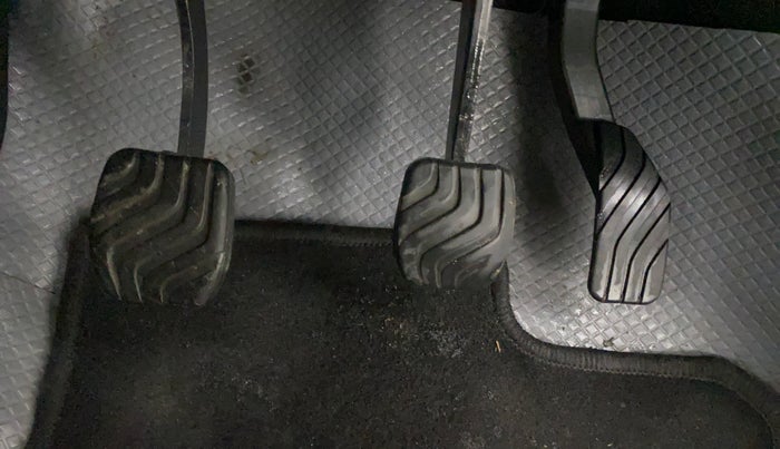 2021 Renault TRIBER RXZ, Petrol, Manual, 40,007 km, Pedals