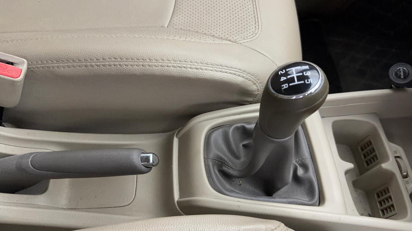 2021 Maruti Ertiga ZXI+ SHVS, Petrol, Manual, 45,083 km, Gear Lever