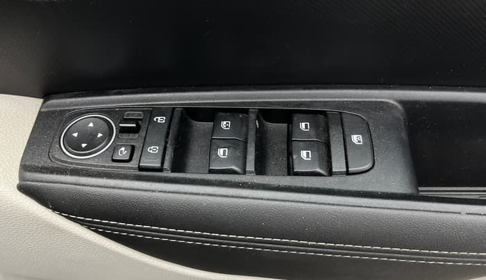 2022 KIA SONET HTX ANNIVERSARY EDITION 1.0 IMT, Petrol, Manual, 49,459 km, Driver Side Door Panels Control