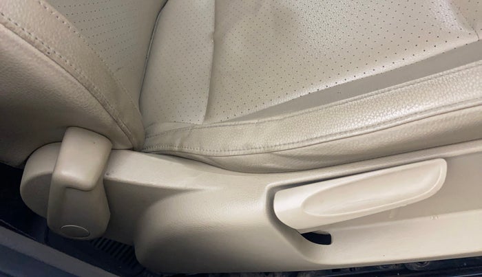 2017 Volkswagen Vento HIGHLINE PETROL AT, Petrol, Automatic, 84,972 km, Driver Side Adjustment Panel