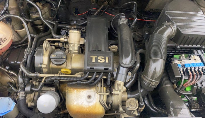 2017 Volkswagen Vento HIGHLINE PETROL AT, Petrol, Automatic, 84,972 km, Engine View