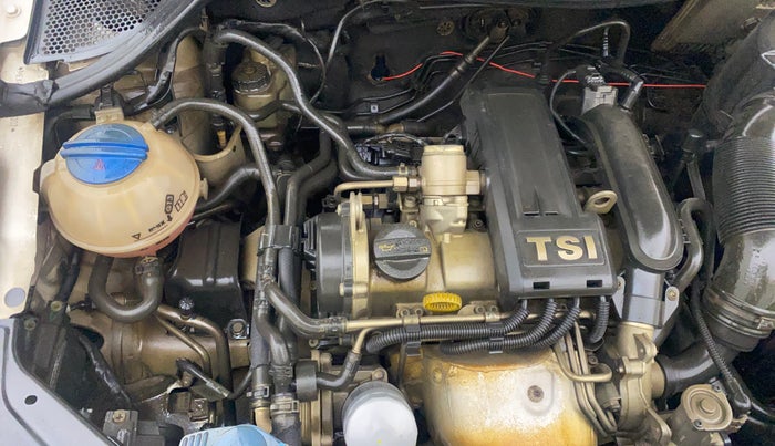 2017 Volkswagen Vento HIGHLINE PETROL AT, Petrol, Automatic, 84,972 km, Engine View - Right