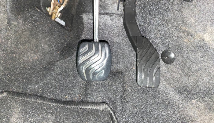 2021 Renault TRIBER RXZ AMT, Petrol, Automatic, 79,688 km, Pedals