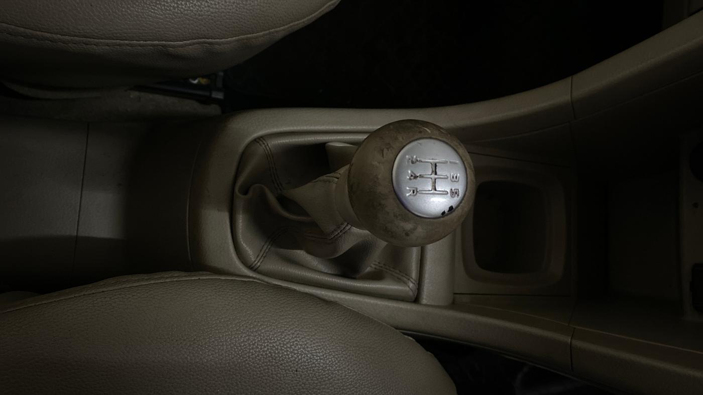 2017 Maruti Ertiga VXI, Petrol, Manual, 74,306 km, Gear Lever