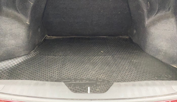 2015 Maruti Ciaz ZXI, Petrol, Manual, 44,028 km, Boot Inside