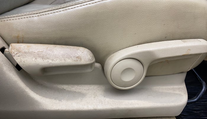 2015 Maruti Ciaz ZXI, Petrol, Manual, 44,028 km, Driver Side Adjustment Panel