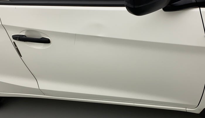 2015 Honda Brio E MT, Petrol, Manual, 42,970 km, Driver-side door - Slightly dented