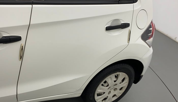 2015 Honda Brio E MT, Petrol, Manual, 42,970 km, Rear left door - Minor scratches