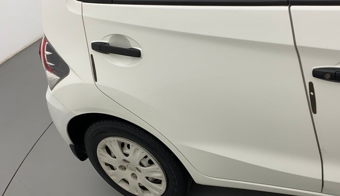 2015 Honda Brio E MT, Petrol, Manual, 42,970 km, Right rear door - Slightly rusted