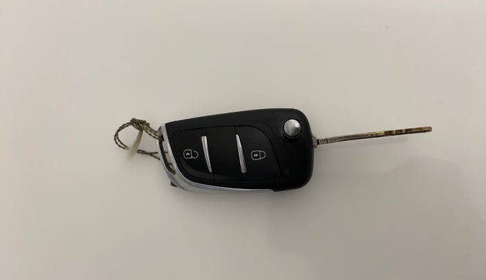 2020 Hyundai NEW SANTRO SPORTZ MT, Petrol, Manual, 83,781 km, Key Close Up