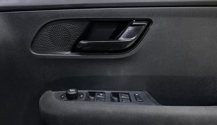 2022 Tata ALTROZ XZA PLUS DARK EDTION, Petrol, Automatic, 10,933 km, Driver Side Door Panels Control