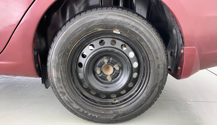 2014 Maruti Ciaz VXI, Petrol, Manual, 66,665 km, Left Rear Wheel