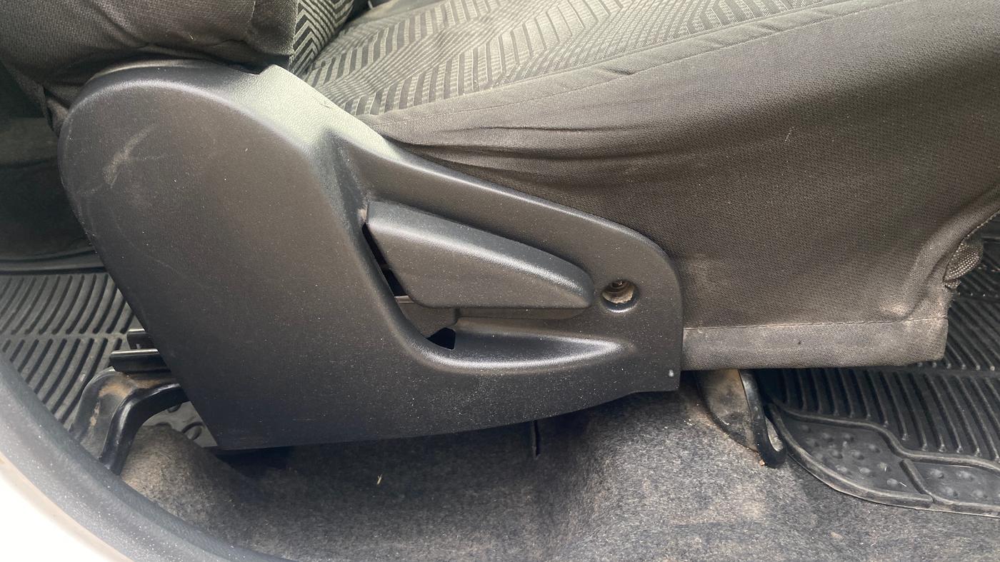 2018 Datsun Go A, Petrol, Manual, 88,316 km, Driver Side Adjustment Panel