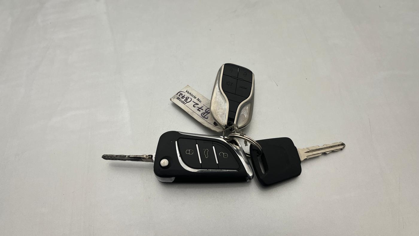 2023 Nissan MAGNITE XE, Petrol, Manual, 52,126 km, Key Close Up