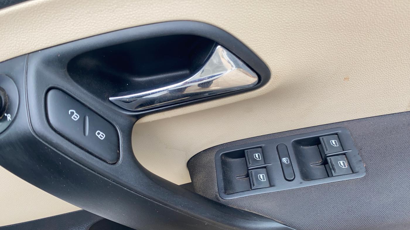 2020 Skoda Rapid AMBITION 1.5 TDI, Diesel, Manual, 70,055 km, Driver Side Door Panels Control