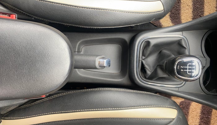 2020 Skoda Rapid AMBITION 1.5 TDI, Diesel, Manual, 69,995 km, Gear Lever