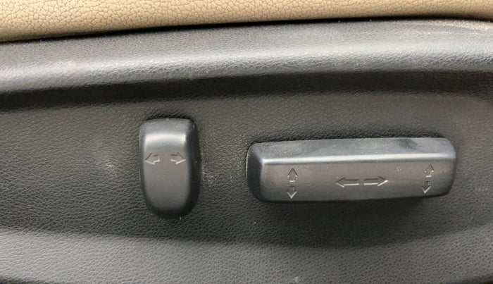 2019 Honda Civic 1.8L I-VTEC ZX CVT, Petrol, Automatic, 42,015 km, Driver Side Adjustment Panel