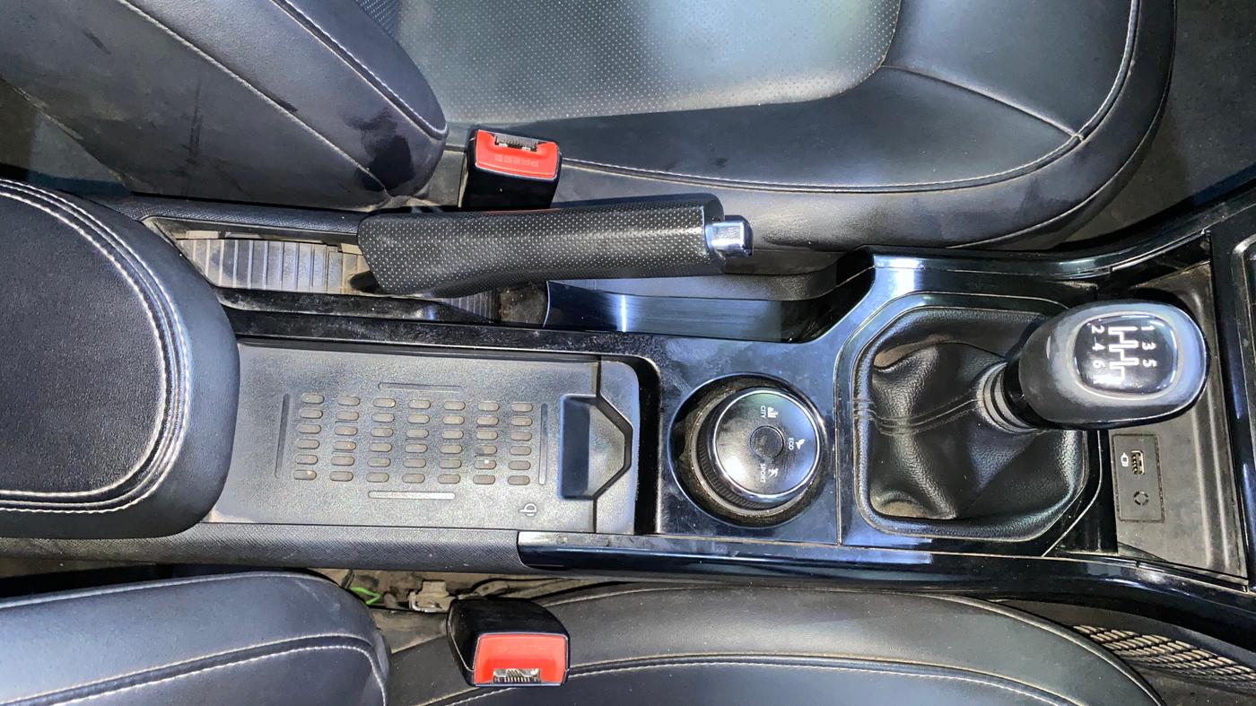 2023 Tata NEXON XZ PLUS LUX SUNROOF DARK DIESEL, Diesel, Manual, 63,134 km, Gear Lever